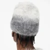 Ombre-stickad mössa